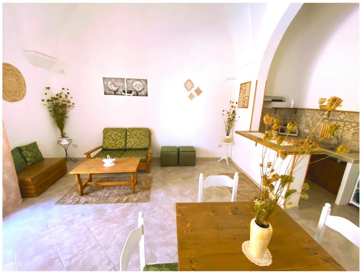 Casa Vacanze Patrizia Botrugno Exterior photo